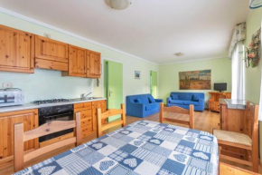 Отель Casa Iris  Фалькаде